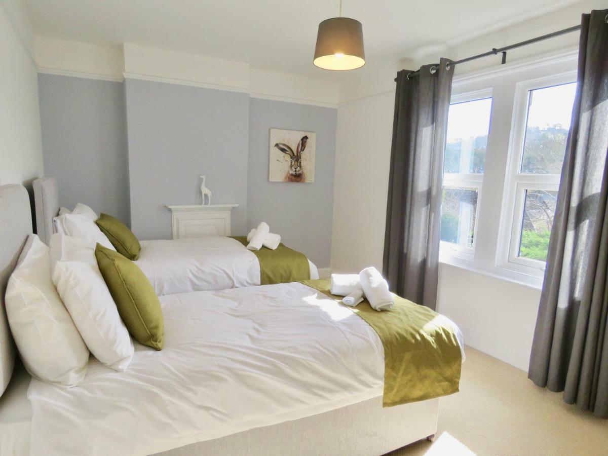 Lyndale House - Exclusive Use, Self Catering, Fpventures Stroud Βίλα Stroud  Εξωτερικό φωτογραφία